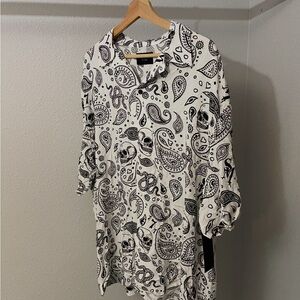 Stylish Black and White Paisley Men's Shirt